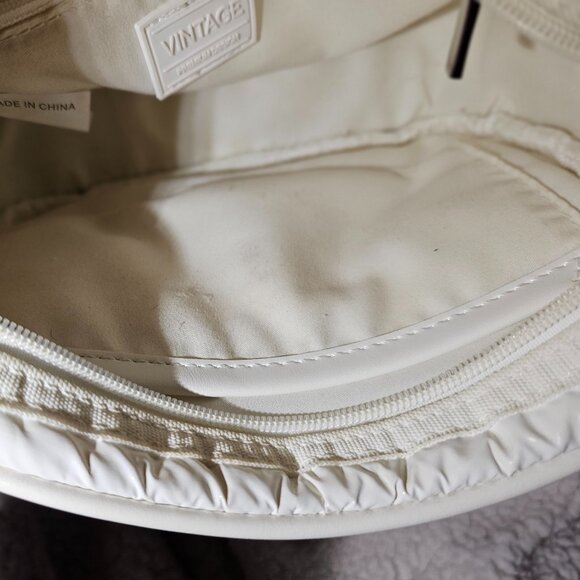 Glossy White Crossbody – Star Strap, Vertical Zip, Vintage Premium Streetwear - Picture 6 of 6